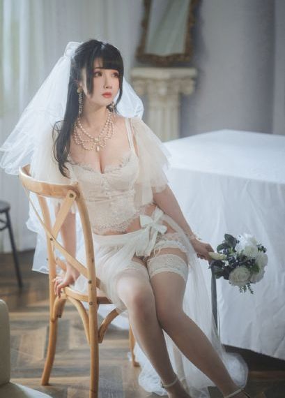 夫の上司侵犯了星奈爱_1080P电影在线看