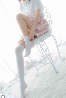 年轻漂亮的女邻居4_1080P在线手机播放